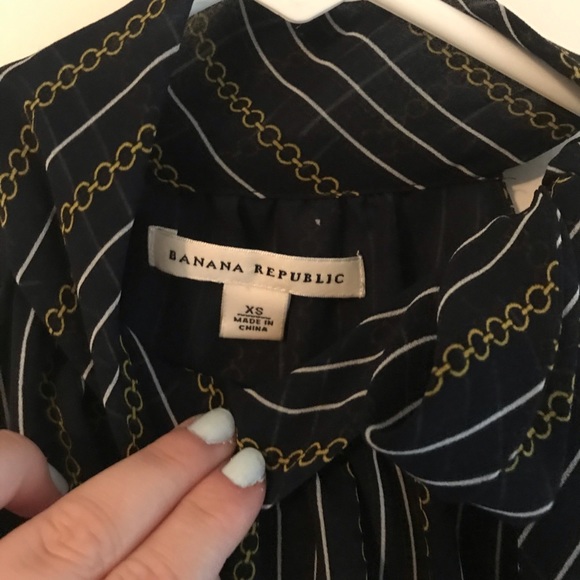 Banana Republic tie neck tank top - Picture 3 of 4